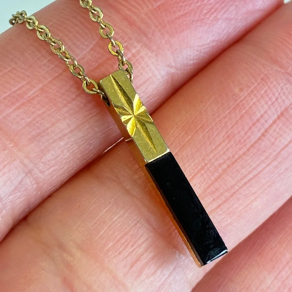 Vintage Gold Tone Necklace Black Bar Starburst Etched Pendant Mid Century Dainty